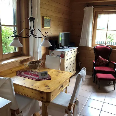 Apartment Ferienwohnung Romantik Im Roten Haus *